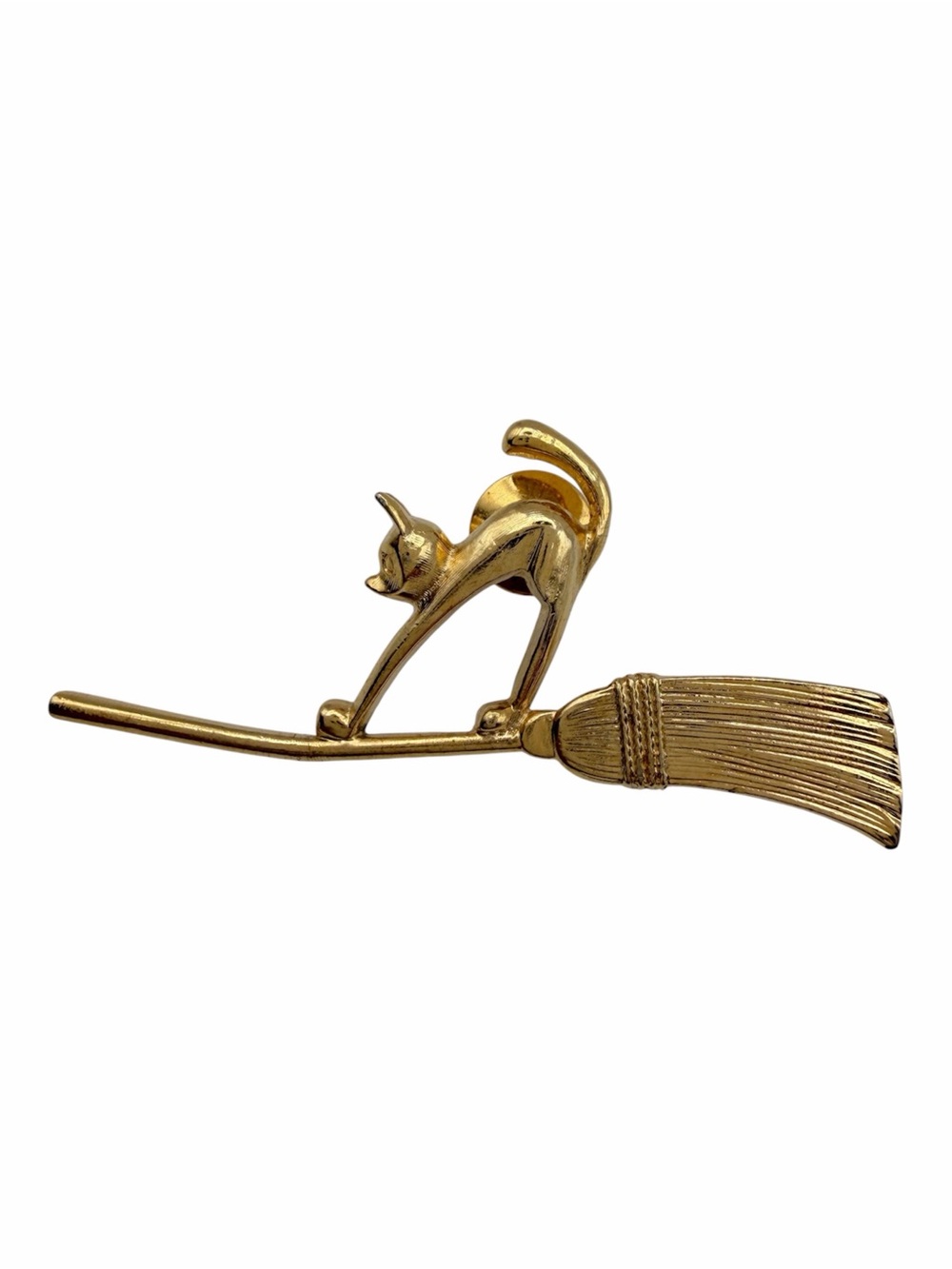 Vintage 1989 Avon Bewitching Cat on Broom Halloween Brooch Gold Tone